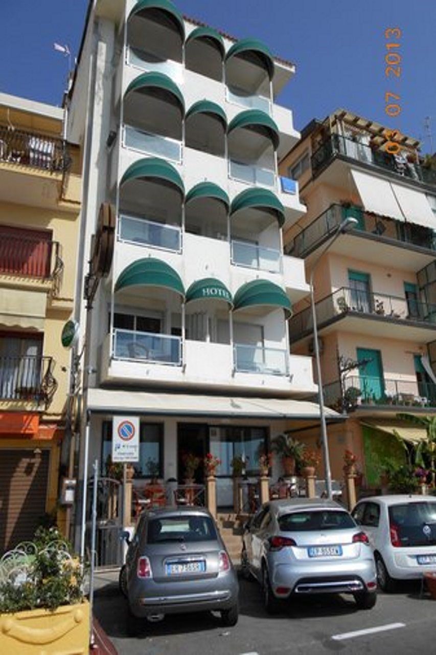 Ig-tysandros Hotel 3*